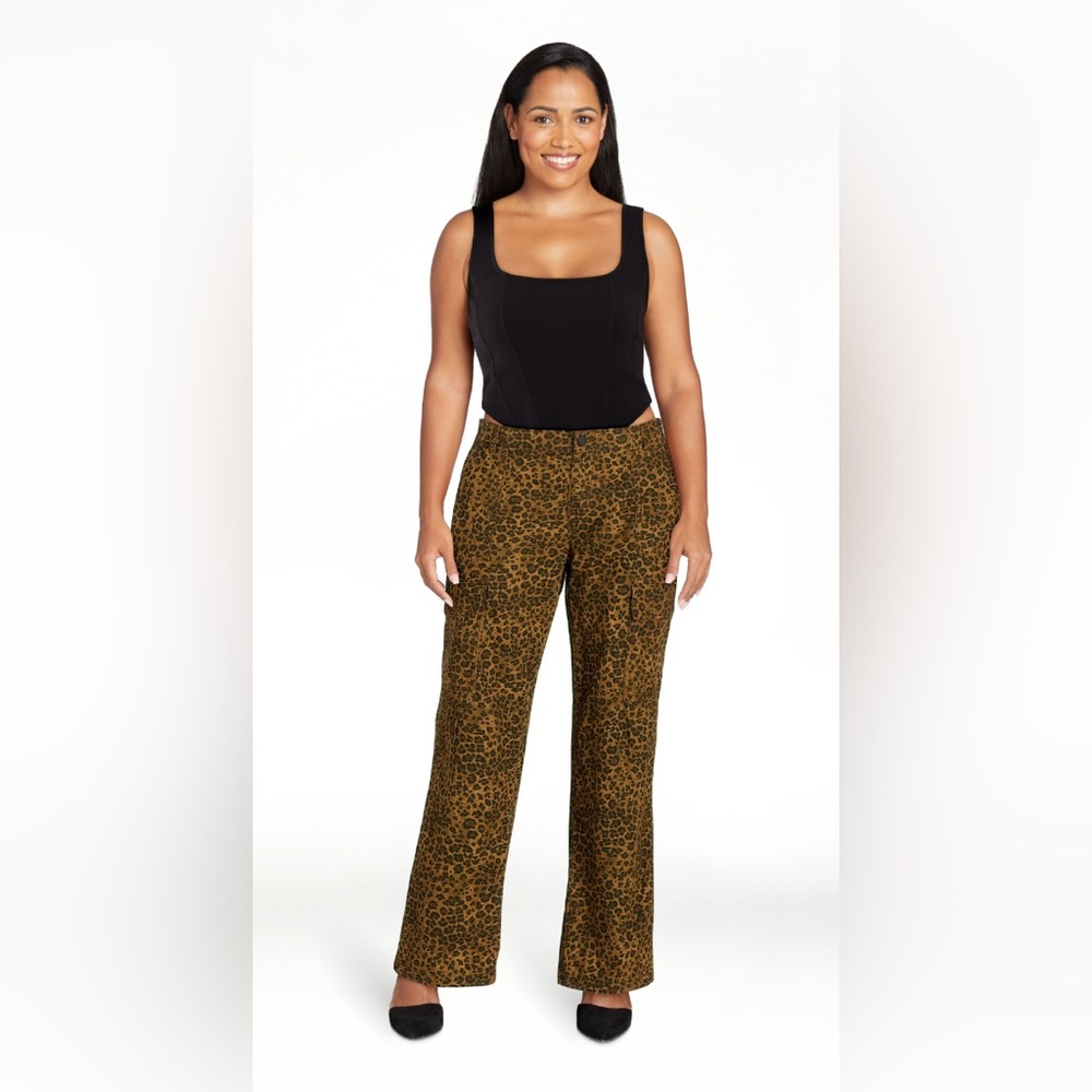 No Boundaries Leopard Print Canvas Cargo Pants - New, w/ tags - Size S (4-6)